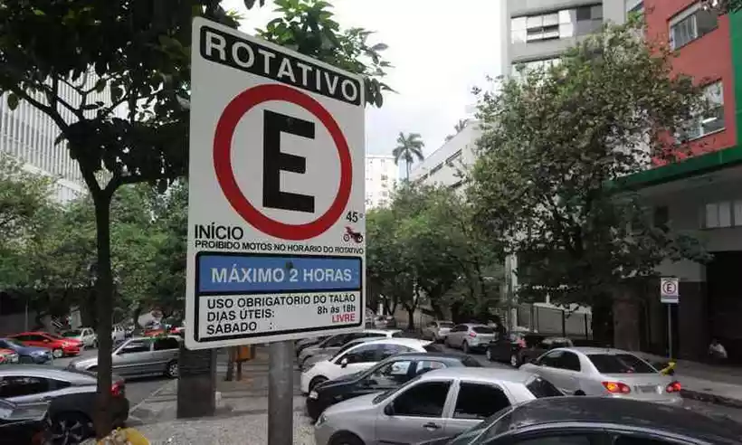Zé Coco quer sistema de estacionamento rotativo para organizar o trânsito